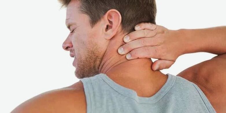 Ang kasakit sa liog nagpakita sa kompresiyon sa mga ugat sa nerbiyos sa cervical region
